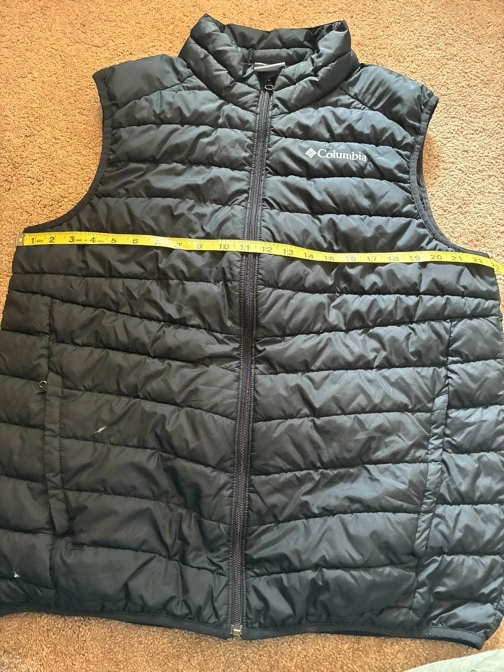 Columbia Men’s Puffer Vest - Black size L